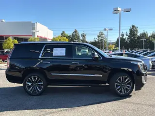 Cadillac Escalade 2018 Premium Luxury 4dr SUV
