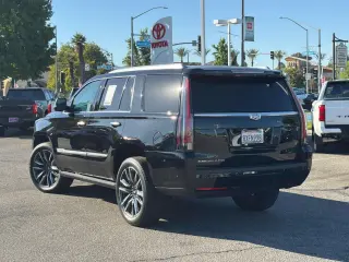 Cadillac Escalade 2018 Premium Luxury 4dr SUV