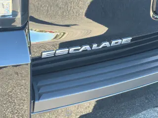 Cadillac Escalade 2018 Premium Luxury 4dr SUV