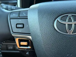 Toyota Camry 2025 SE 4dr Sedan