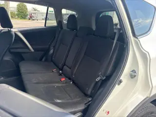 Toyota RAV4 2015 XLE 4dr SUV