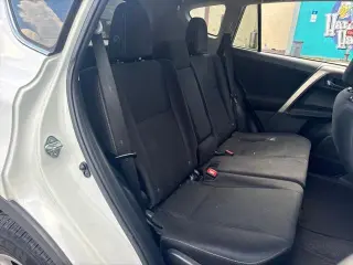 Toyota RAV4 2015 XLE 4dr SUV