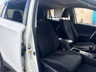 Toyota RAV4 2015 XLE 4dr SUV