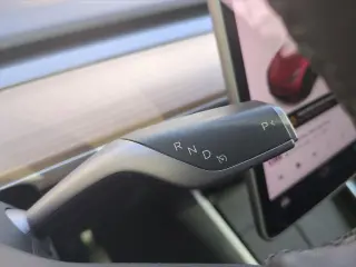 Tesla Model Y 2021 AWD Long Range 4dr Crossover