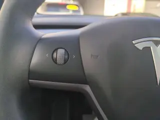Tesla Model Y 2021 AWD Long Range 4dr Crossover