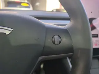 Tesla Model Y 2021 AWD Long Range 4dr Crossover