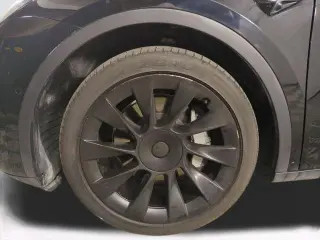 Tesla Model Y 2021 AWD Long Range 4dr Crossover