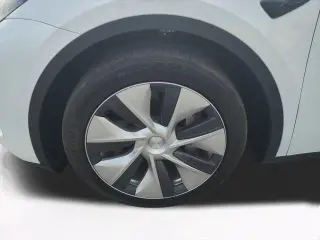 Tesla Model Y 2024 AWD Long Range 4dr Crossover