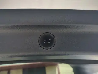Tesla Model Y 2024 AWD Long Range 4dr Crossover