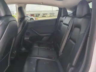 Tesla Model Y 2024 AWD Long Range 4dr Crossover