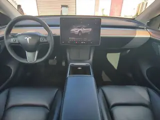 Tesla Model Y 2024 AWD Long Range 4dr Crossover