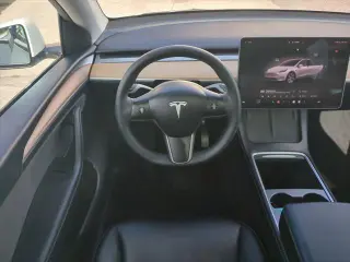 Tesla Model Y 2024 AWD Long Range 4dr Crossover