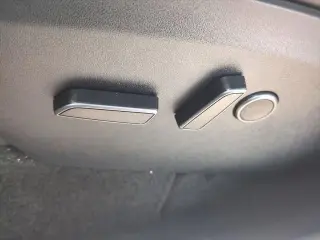 Tesla Model Y 2024 AWD Long Range 4dr Crossover