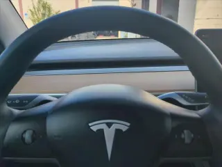 Tesla Model Y 2024 AWD Long Range 4dr Crossover