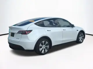 Tesla Model Y 2024 AWD Long Range 4dr Crossover