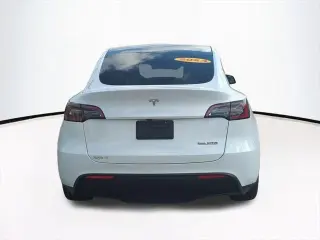 Tesla Model Y 2024 AWD Long Range 4dr Crossover