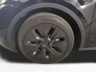 Tesla Model Y 2023 AWD Long Range 4dr Crossover