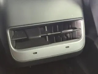 Tesla Model Y 2023 AWD Long Range 4dr Crossover