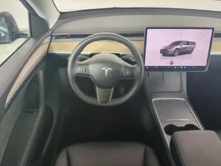 Tesla Model Y 2023 AWD Long Range 4dr Crossover
