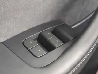 Tesla Model Y 2023 AWD Long Range 4dr Crossover
