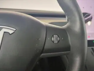 Tesla Model Y 2023 AWD Long Range 4dr Crossover