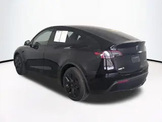 Tesla Model Y 2023 AWD Long Range 4dr Crossover