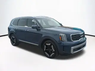 Kia Telluride 2023 AWD S 4dr SUV