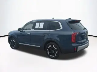 Kia Telluride 2023 AWD S 4dr SUV