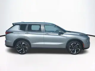 Mitsubishi Outlander 2024 SE 4dr SUV