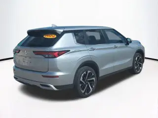 Mitsubishi Outlander 2024 SE 4dr SUV