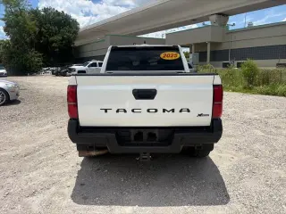 Toyota Tacoma 2025 4x2 SR 4dr Double Cab 5.0 ft SB