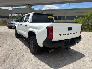 Toyota Tacoma 2025 4x2 SR 4dr Double Cab 5.0 ft SB
