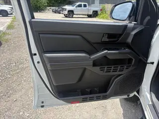 Toyota Tacoma 2025 4x2 SR 4dr Double Cab 5.0 ft SB