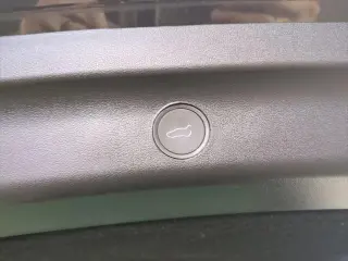 Tesla Model Y 2024 AWD Long Range 4dr Crossover