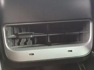 Tesla Model Y 2024 AWD Long Range 4dr Crossover