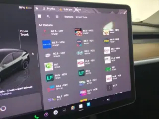 Tesla Model Y 2024 AWD Long Range 4dr Crossover