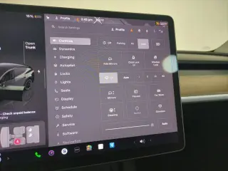 Tesla Model Y 2024 AWD Long Range 4dr Crossover