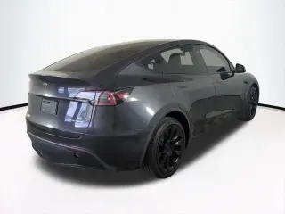 Tesla Model Y 2024 AWD Long Range 4dr Crossover