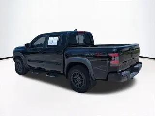 Nissan Frontier 2022 4x4 PRO-4X 4dr Crew Cab 5 ft. SB