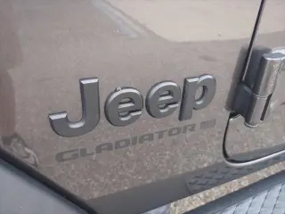Jeep Gladiator 2024 4x4 Sport 4dr Crew Cab 5.0 ft. SB
