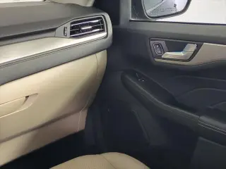 Ford Escape Hybrid 2022 AWD Titanium 4dr SUV