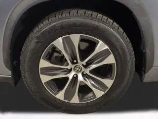 Toyota Highlander 2023 XLE 4dr SUV