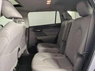 Toyota Highlander 2023 XLE 4dr SUV