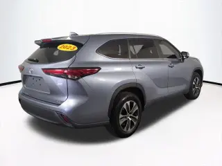 Toyota Highlander 2023 XLE 4dr SUV