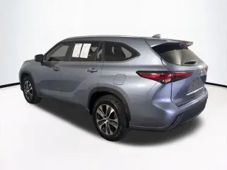 Toyota Highlander 2023 XLE 4dr SUV