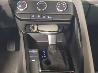 Hyundai ELANTRA 2025 SE 4dr Sedan
