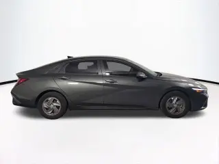 Hyundai ELANTRA 2025 SE 4dr Sedan