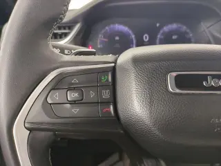 Jeep Grand Cherokee 2025 4x4 Laredo 4dr SUV