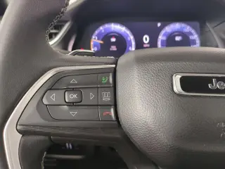 Jeep Grand Cherokee 2025 4x4 Laredo 4dr SUV