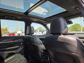 Jeep Grand Cherokee 2022 4x2 Overland 4dr SUV (midyear release)